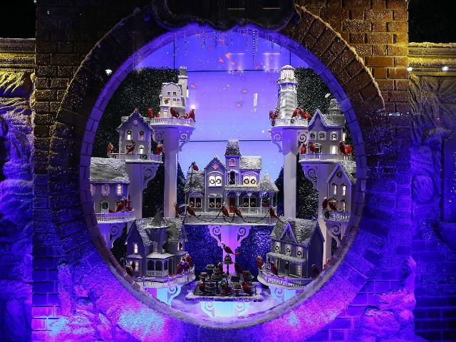 Louis Vuitton The Goose Game Festive Holiday Window Displays - Best  Window Displays
